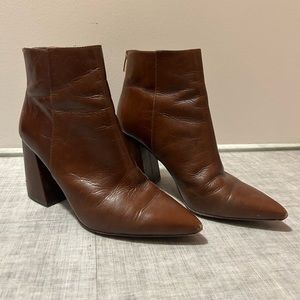 Vince Camuto Faux leather brown pointed boots